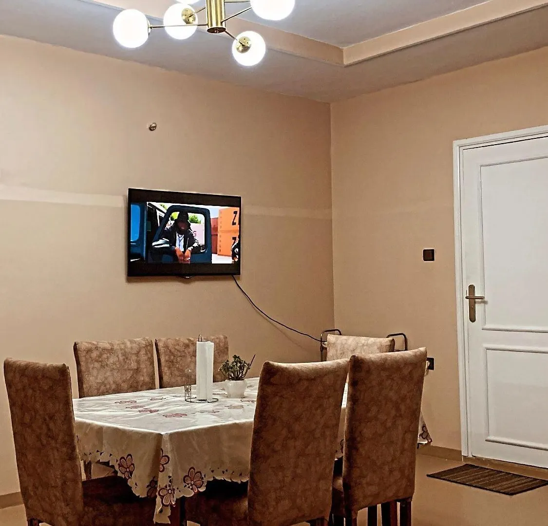 3Bdr Cozy Apartment In City Center Agadir